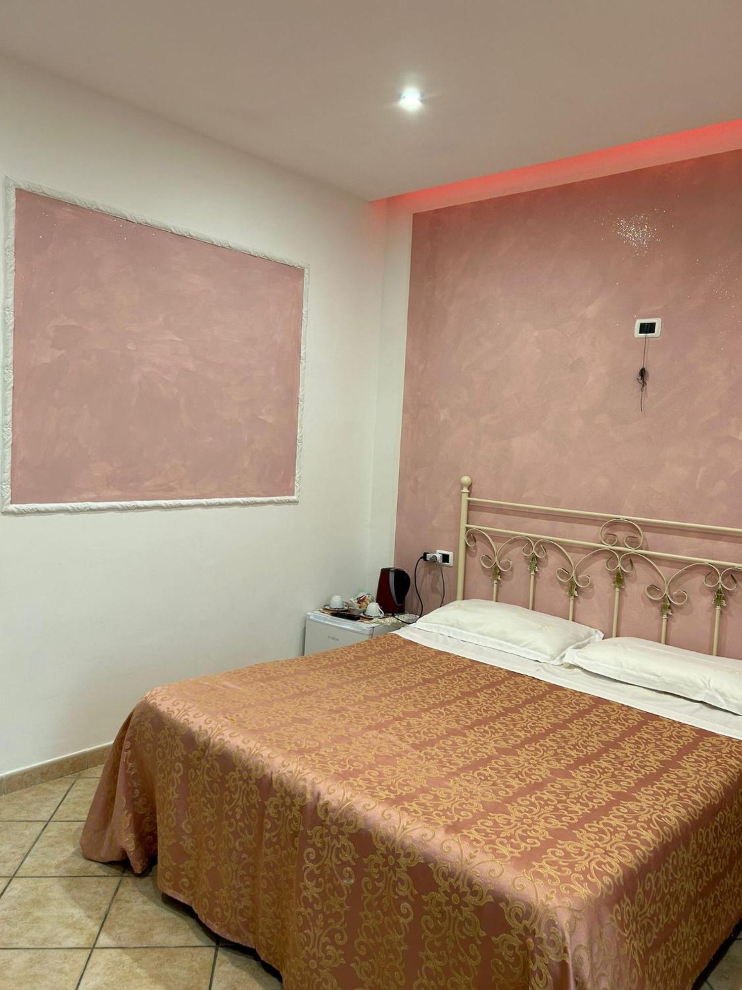 アジェーロラ Vecchio West Bed & Breakfast エクステリア 写真